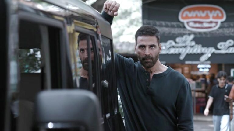 25akshay-kumar-negative-roles-in